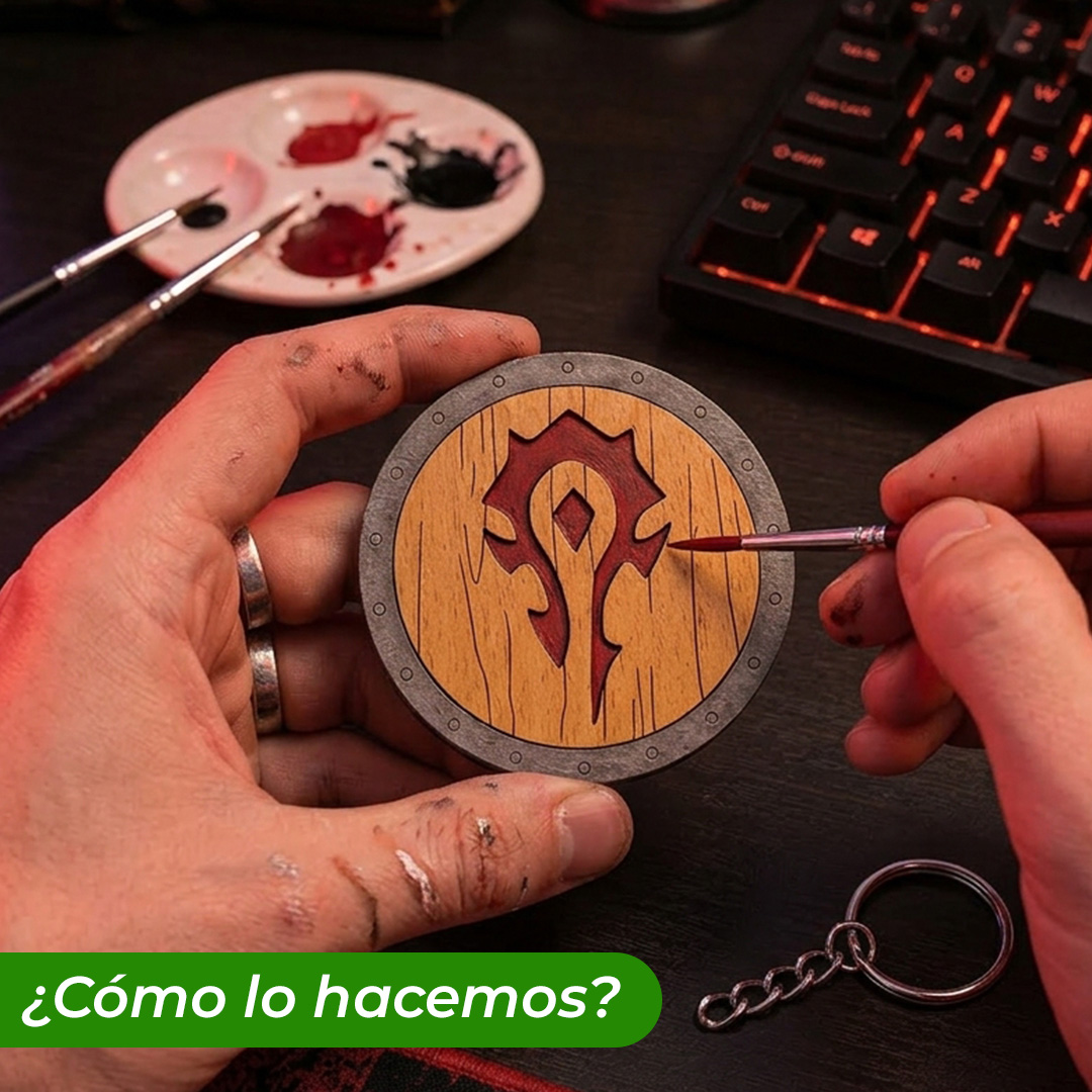Llavero de madera pintado a mano la horda WOW pintando